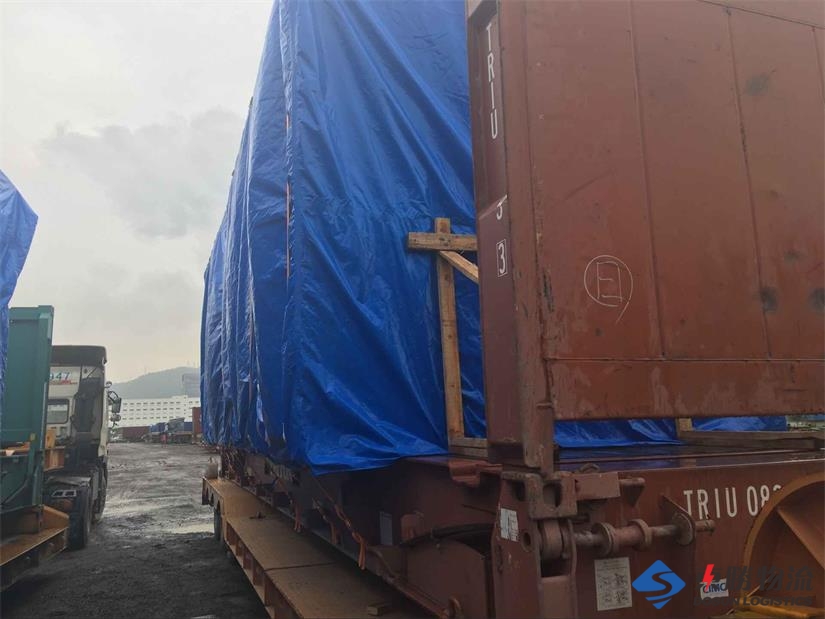 香港進(jìn)口--大型設(shè)備運(yùn)輸?shù)交葜荩懈畚锪?中港運(yùn)輸專(zhuān)線,中港車(chē)運(yùn)輸,深圳到香港物流,深圳香港進(jìn)出口,深圳東勝物流公司