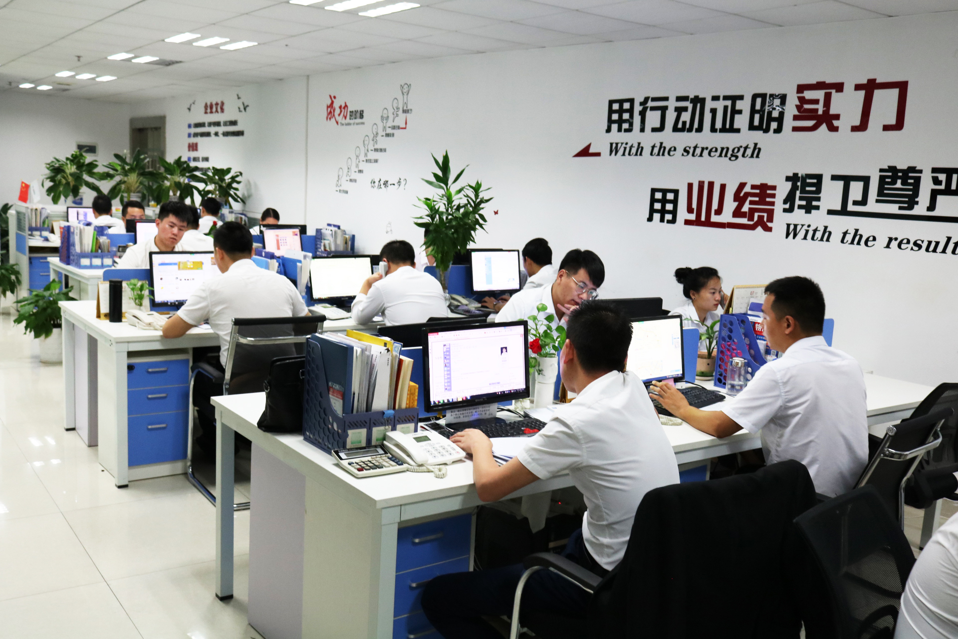 深圳到香港物流費用一覽表，深圳到香港新界物流公司-深圳東勝物流員工辦公區(qū)域