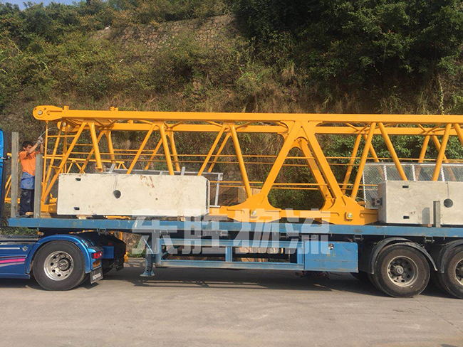 大型建筑材料運輸到香港，大型、超長水泥預制件轉載運輸至香港案例圖