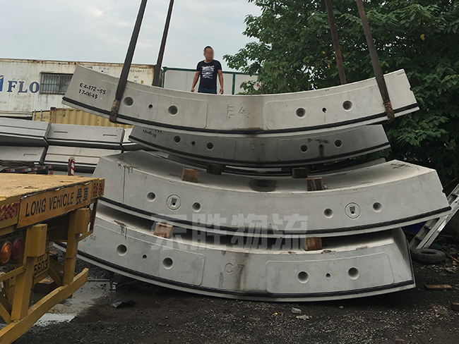 大型水泥件，水泥預制件運輸到香港，起重，吊裝，捆綁運輸至香港案例圖