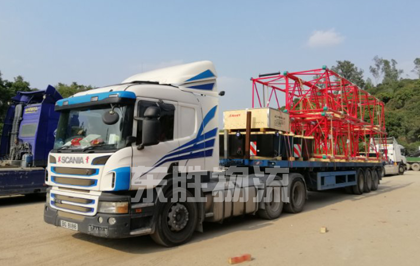 佛山物流到香港，佛山發(fā)貨到香港專線，深圳東勝物流中港平板車運輸案例圖