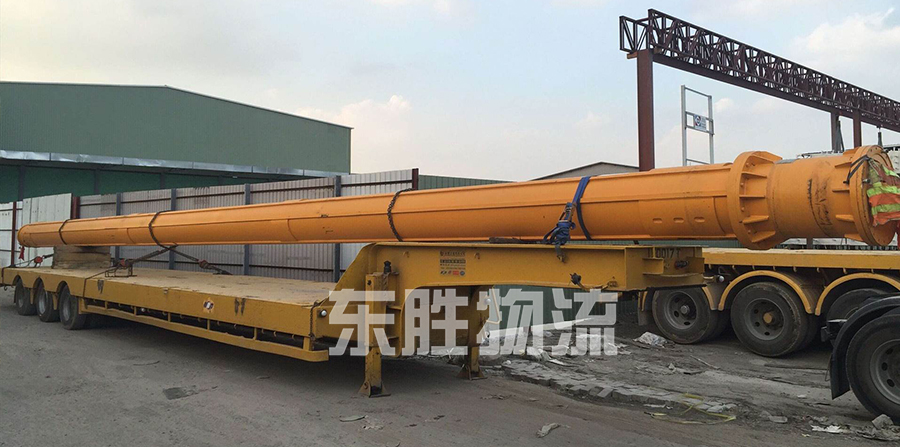 超大件設(shè)備運輸?shù)较愀郏L平板車運輸案例圖