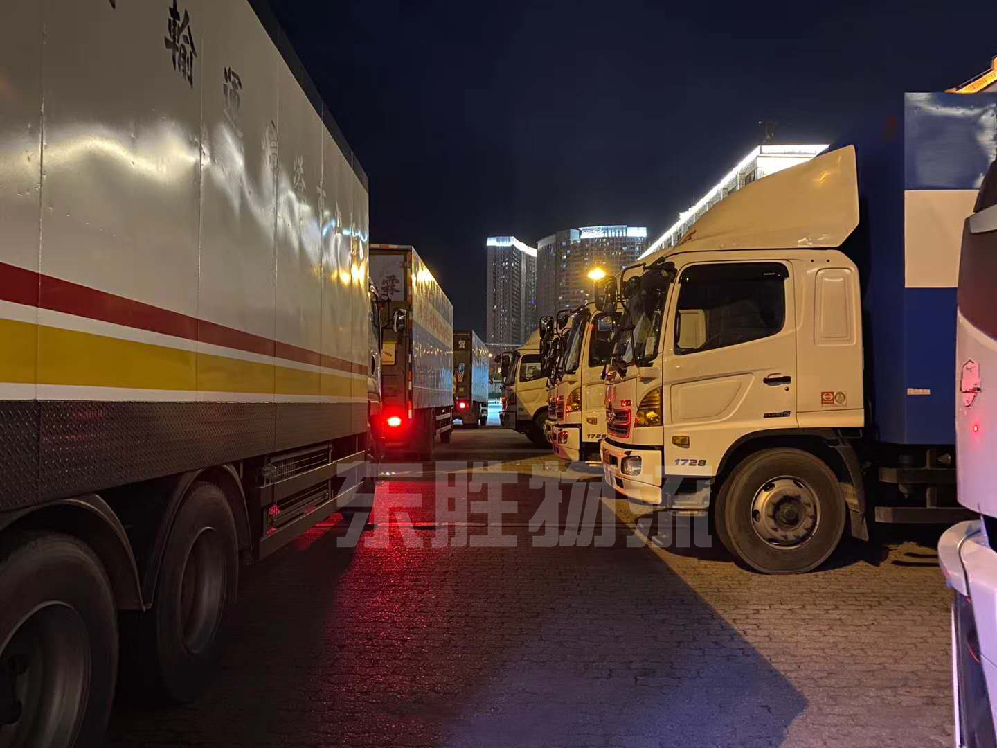 東莞到香港專線物流，東莞到香港物流--深圳東勝物流車隊(duì)